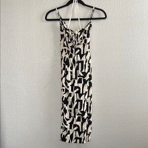 Black and White Abstract Print Dress